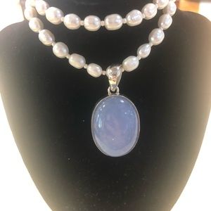 Simply beautiful Chalcedony pendant and pearls